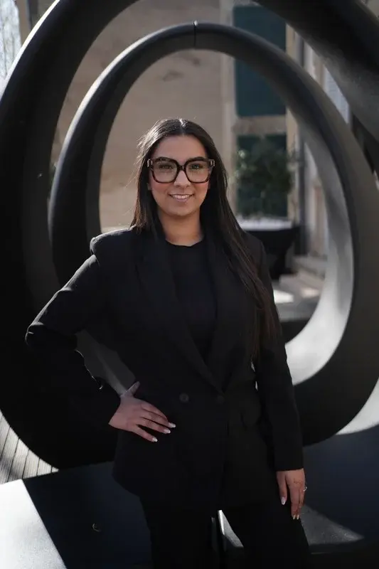 Chyrine, Responsable Gestion Administrative & Coordination chez Laser 26