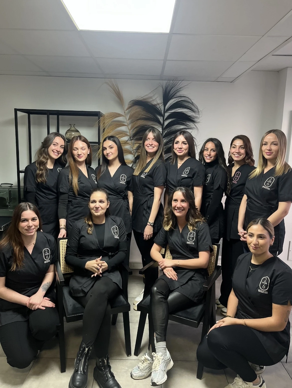 Photo de groupe présentant l'équipe d'infirmières laser 26