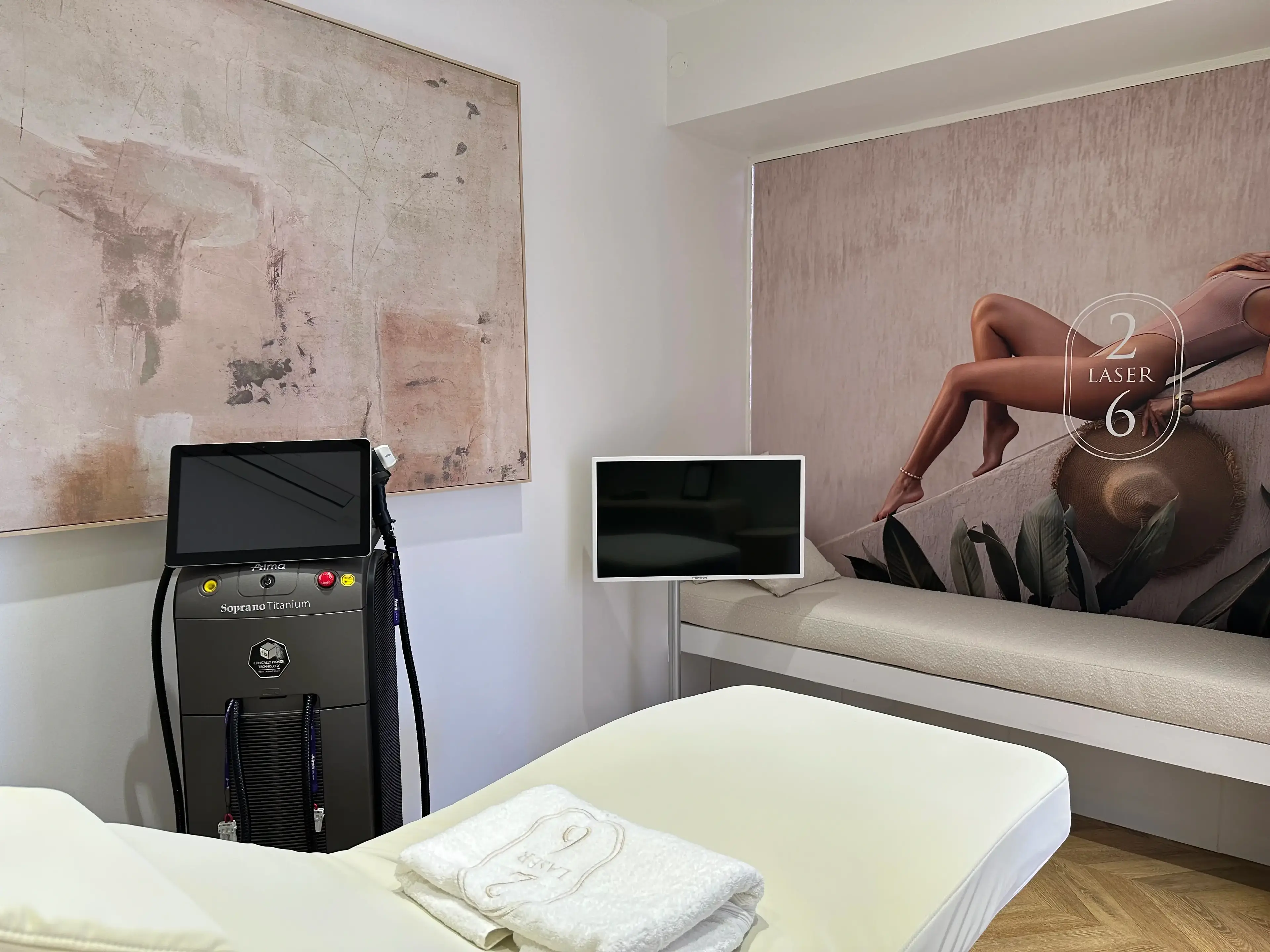 Intérieur du centre Laser 26 Cagnes-sur-Mer