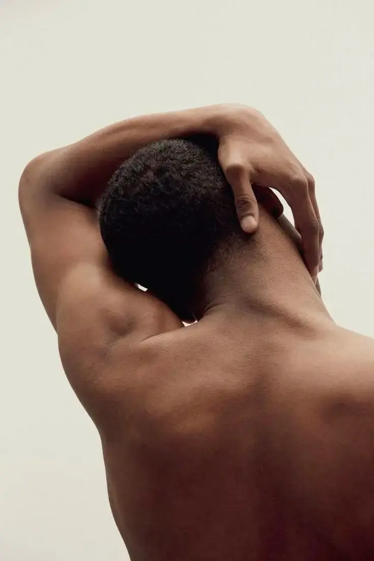 Dos d'homme torse nu